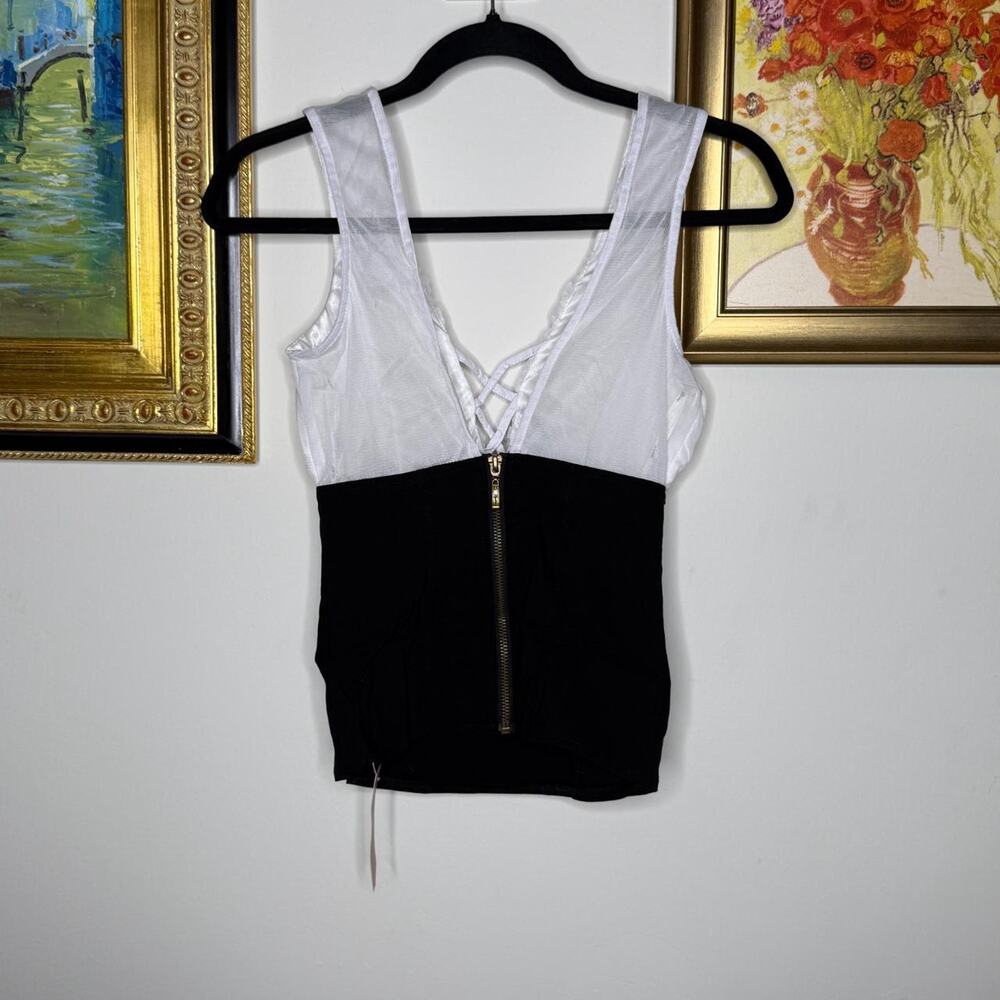 White and Black Buttoned Top M - Picture 4 of 5